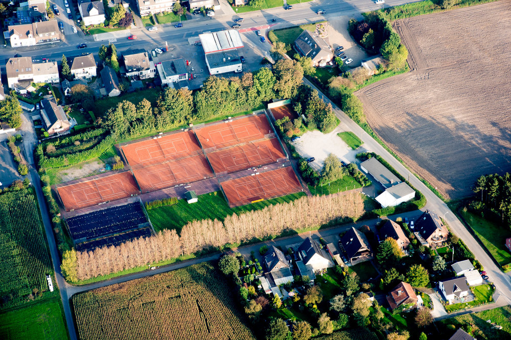 Luftaufnahme Sportanlagen Tennisplaetze